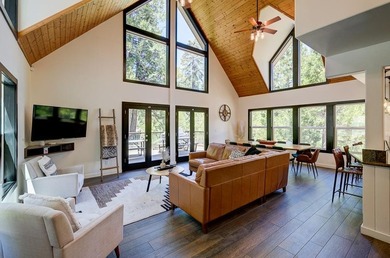 Exceptional mountain living in Ockenden Ranch! This beautifully - photo 11