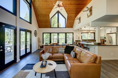 Exceptional mountain living in Ockenden Ranch! This beautifully - photo 12