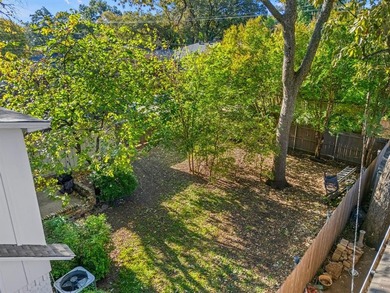 Excellent remodel opportunity! This two-story, 4 bedroom, 2.5 - photo 16