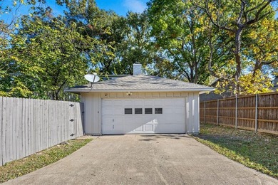 Excellent remodel opportunity! This two-story, 4 bedroom, 2.5 - photo 17