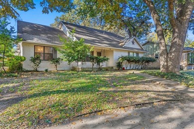 Excellent remodel opportunity! This two-story, 4 bedroom, 2.5 - photo 19