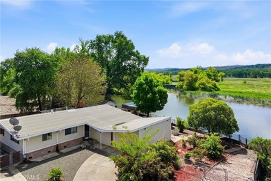 Waterfront living meets privacy, space, and adventure with this - photo 1