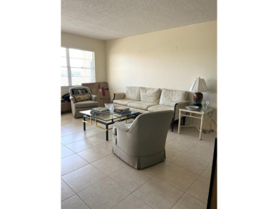 Lake Condo For Sale in Boca Raton, Florida