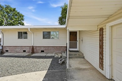 Waterfront living meets privacy, space, and adventure with this - photo 3