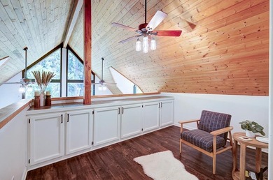 Exceptional mountain living in Ockenden Ranch! This beautifully - photo 27