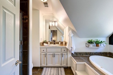 Exceptional mountain living in Ockenden Ranch! This beautifully - photo 32