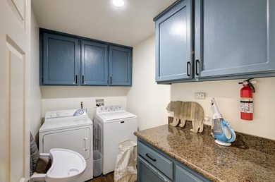 Exceptional mountain living in Ockenden Ranch! This beautifully - photo 39