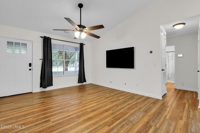JUST REDUCED! Motivated Sellers! Fully renovated and ready for - photo 3