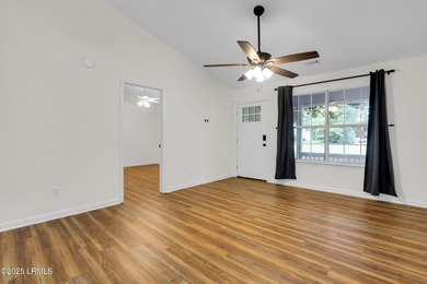 JUST REDUCED! Motivated Sellers! Fully renovated and ready for - photo 8