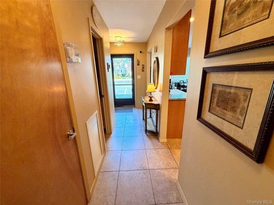 This stunning condo in the desirable Stanford Court offers two - photo 10