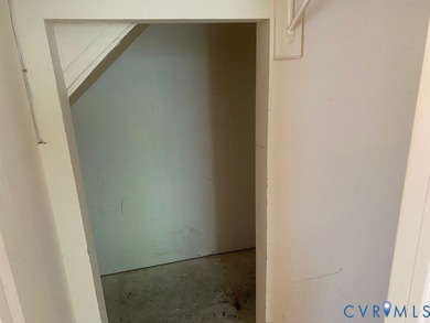 Unlock incredible potential with this two-bedroom, two-bathroom - photo 12