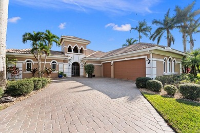 Welcome to this exquisite, move-in ready, custom-built courtyard - photo 15
