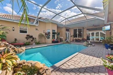 Welcome to this exquisite, move-in ready, custom-built courtyard - photo 16