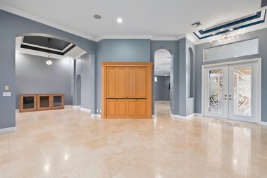 Welcome to this exquisite, move-in ready, custom-built courtyard - photo 19