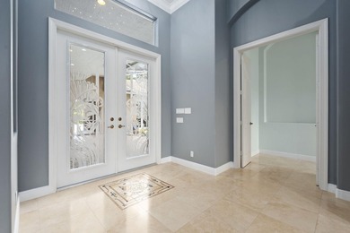 Welcome to this exquisite, move-in ready, custom-built courtyard - photo 21