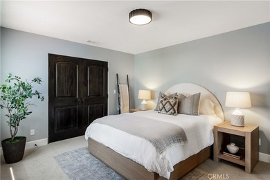 Situated on an oversized corner lot in the heart of lower Lunada - photo 23