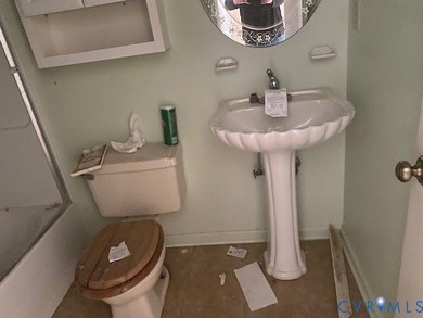 Unlock incredible potential with this two-bedroom, two-bathroom - photo 27