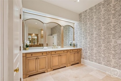 Rare opportunity to own 3 luxurious, fully furnished - photo 27