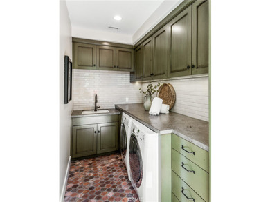 Situated on an oversized corner lot in the heart of lower Lunada - photo 27