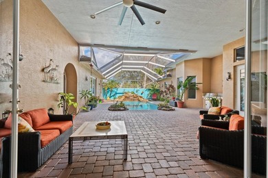 Welcome to this exquisite, move-in ready, custom-built courtyard - photo 29