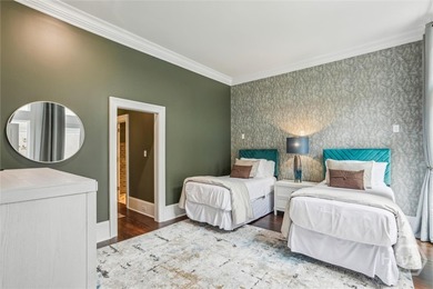 Rare opportunity to own 3 luxurious, fully furnished - photo 35