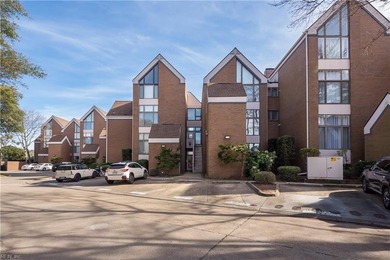 Elizabeth River Condo For Sale in Norfolk Virginia