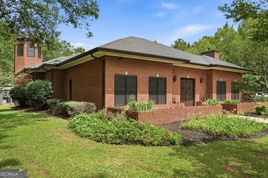 Experience privacy, luxury, and unique character in this - photo 4