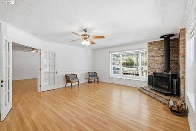 Looking for a little more space and freedom? This unique 3-level - photo 14
