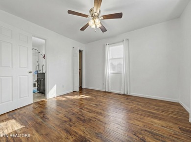 Comfortable one level home with great mountain views. Most of - photo 27