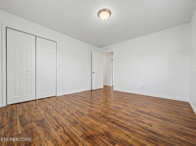 Comfortable one level home with great mountain views. Most of - photo 34