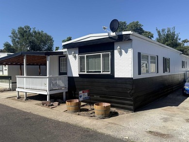 Exterior Newly Painted. Welcome to this well-maintained and - photo 1