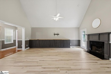 Welcome to 1 Brooke Lee Circle in Taylors, SC .... a beautifully - photo 10