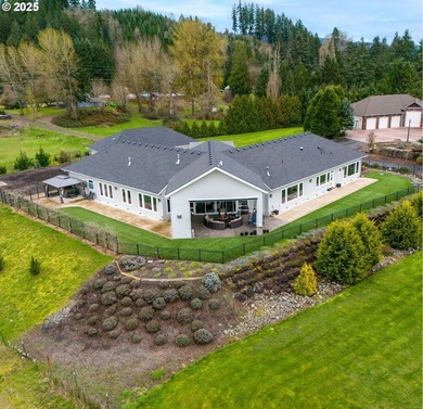 PRIVATE LEWIS RIVER ESTATE - LUXURY SINGLE-LEVEL LIVING on 2.56 - photo 2