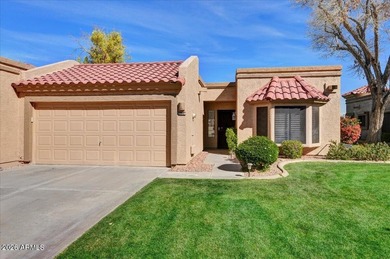 Lake Townhome/Townhouse For Sale in Peoria, Arizona