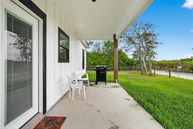 Charming 3-Bed, 2-Bath Home on Serene Pond in Rockport, Texas - photo 16