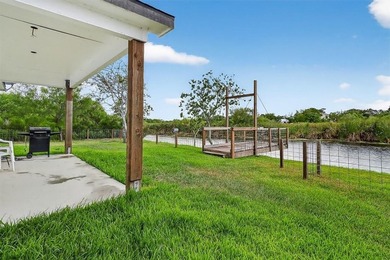 Charming 3-Bed, 2-Bath Home on Serene Pond in Rockport, Texas - photo 17