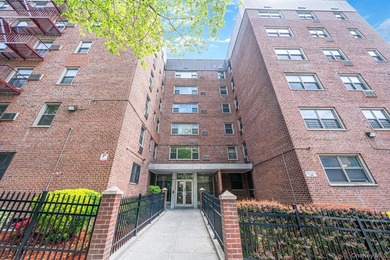 Welcome to 1010 Sherman Avenue, Unit 1F, conveniently located on - photo 2