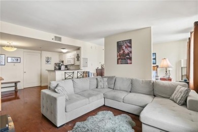 Spacious 1 bed/1 bath condo located on the 10th floor of