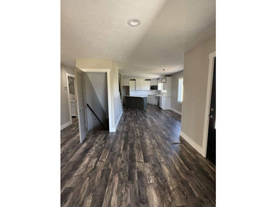 This beautiful brick house has been fully remodeled and is ready - photo 7
