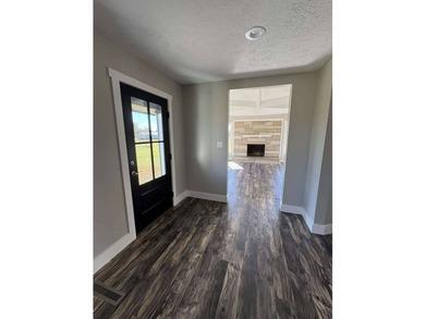 This beautiful brick house has been fully remodeled and is ready - photo 10