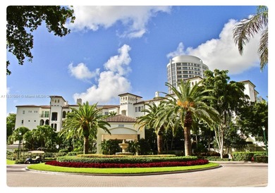 Little Maule Lake Condo For Sale in Aventura Florida