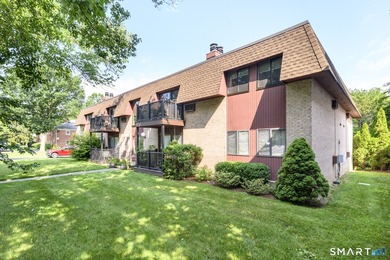 Welcome to River View Terrace...desirable well maintained - photo 3