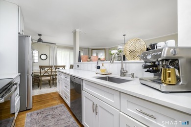 Welcome to River View Terrace...desirable well maintained - photo 8