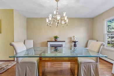 Spacious Colonial In East Patchogue Awaits! This 9-room Colonial - photo 9