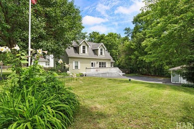 Experience the best of Chain O'Lakes living in this beautifully - photo 1