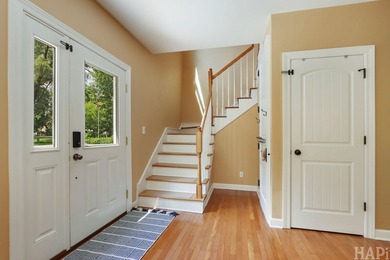 Experience the best of Chain O'Lakes living in this beautifully - photo 3
