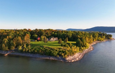 On a secluded headland offering ultimate privacy with 14.7 - photo 1
