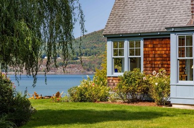 On a secluded headland offering ultimate privacy with 14.7 - photo 8