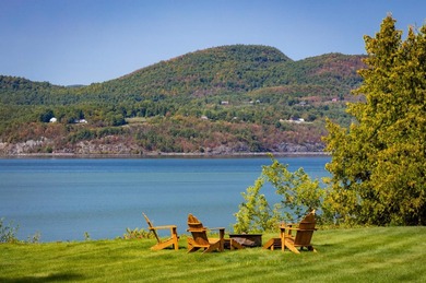 On a secluded headland offering ultimate privacy with 14.7 - photo 9