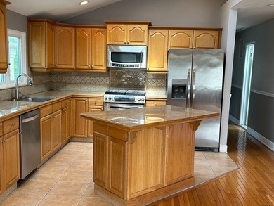 Must See! Detached 2 family Hi Ranch 7 over 3. 4 Baths total - photo 8